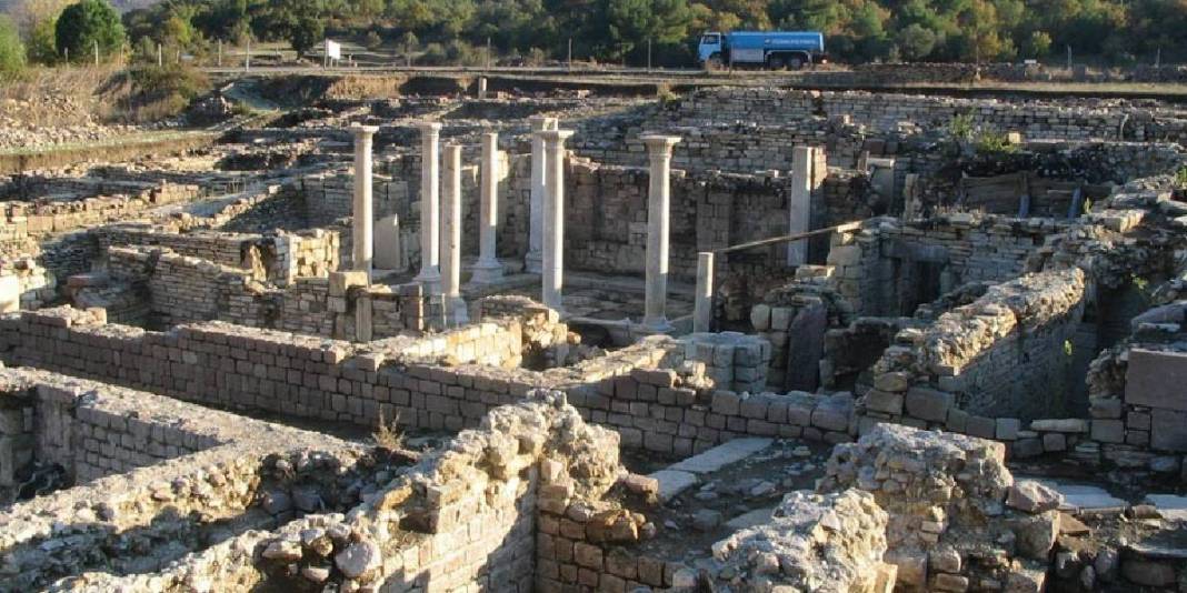 Roma Dönemi’nin gizli şifa merkezi! Toprağında 45 derece sıcaklıkta kükürtlü su çıkıyor: Burası Türkiye’nin miraslarından 2